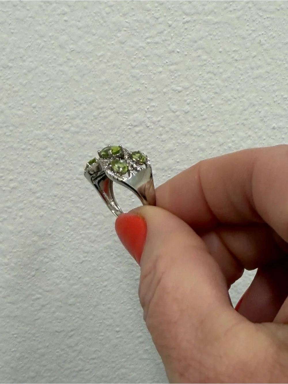 Beautiful Natural oval cut Burma Peridot 1.90CT 925 Sterling Silver Ring Size 9